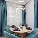 Apartly - Garden Z Prywatnym Ogrodem W Centrum# Parking アパート