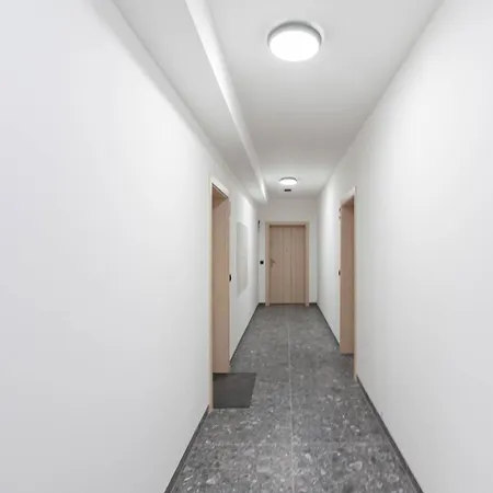 Apartment Apartly - Garden Z Prywatnym Ogrodem W Centrum# Parking