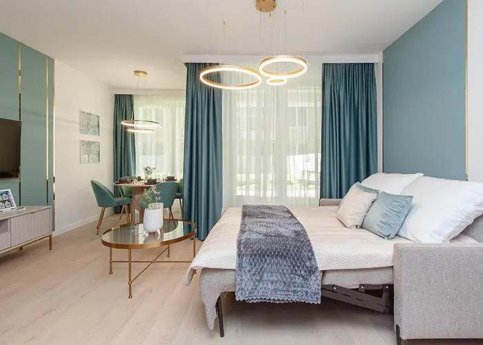 Apartly - Garden Z Prywatnym Ogrodem W Centrum# Parking