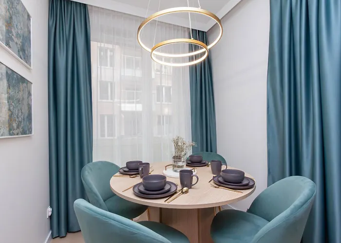 Apartly - Garden Z Prywatnym Ogrodem W Centrum# Parking Apartment