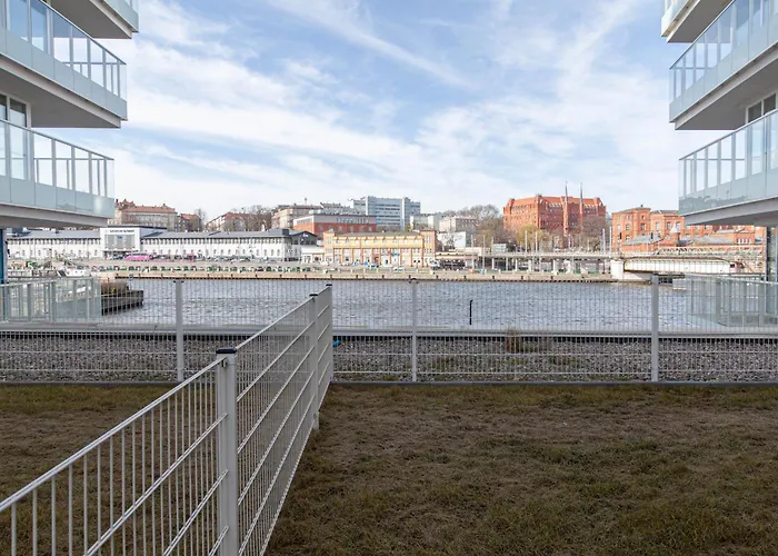 Apartly - Garden Z Prywatnym Ogrodem W Centrum# Parking Lägenhet