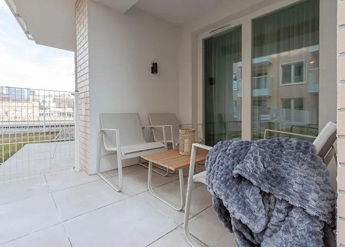 Apartly - Garden Z Prywatnym Ogrodem W Centrum# Parking Lägenhet *